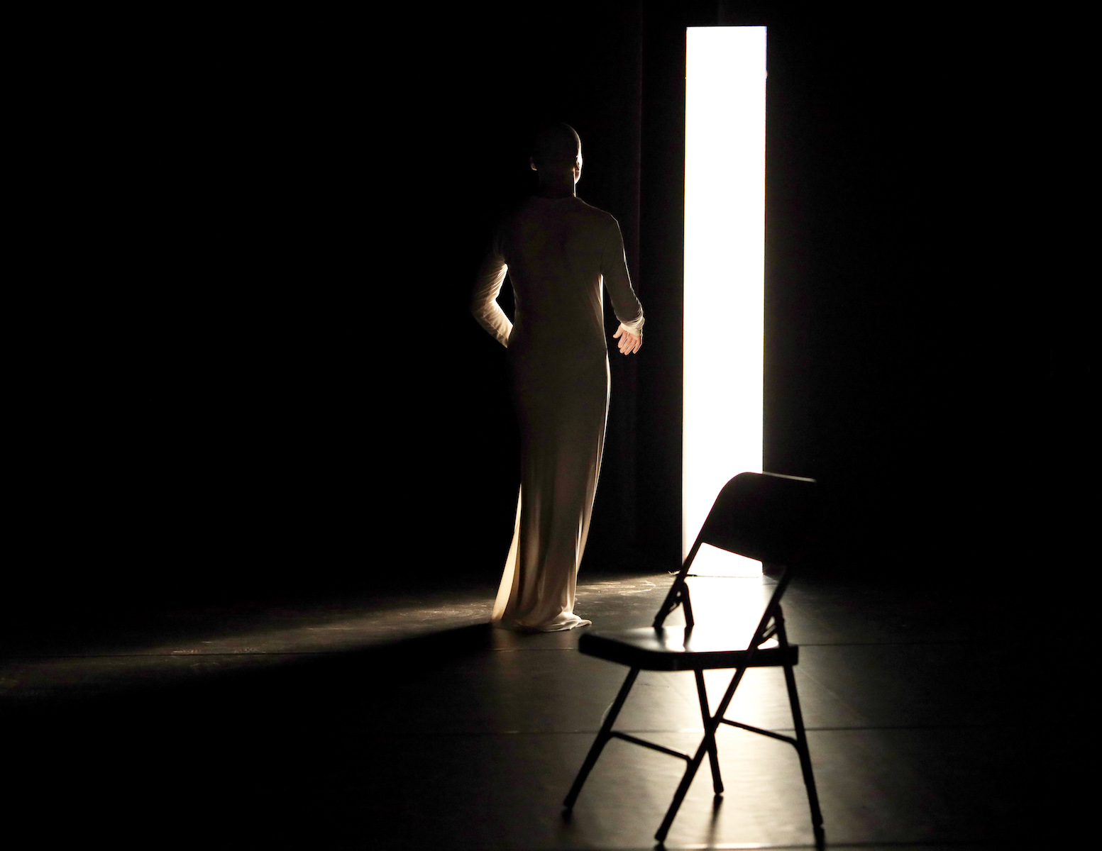 beloved shadows - lumiere nicolas barraud - photo Patrick Berger